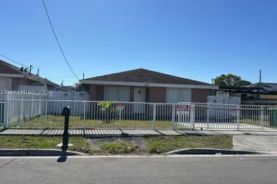 455 NW 14th St 1