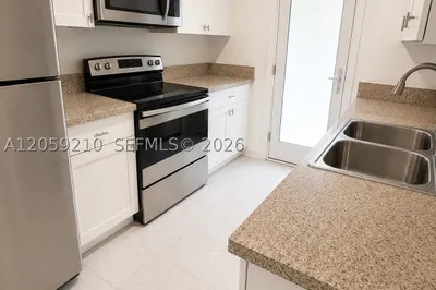 500 E country club cir #7 1