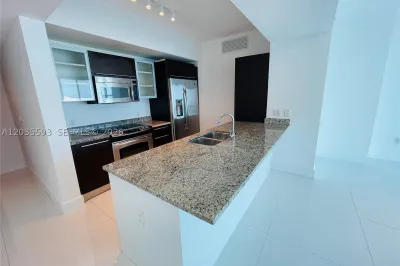 950 Brickell Bay Dr #3210 1