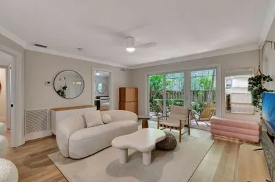 49 SE 7th Avenue #2 1