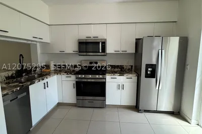 8207 San Carlos Cir #8207 1