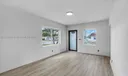 301 E 35th St Photo