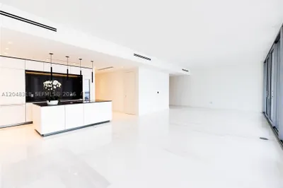 300 Biscayne Blvd Way #2702 1