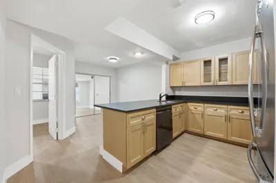 7318 NW 75th Street 1