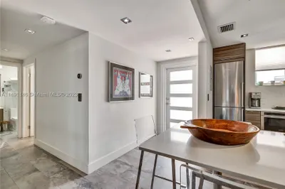 1614 Euclid Ave #22 1