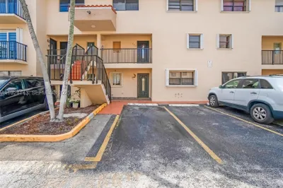 5530 W 26th Ct #102 1