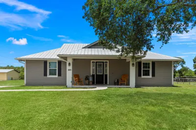 1805 Cody Lane 1