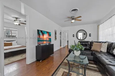 1418 N 16th Ave #1418 1