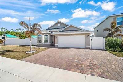 340 Palm Breezes Drive 1