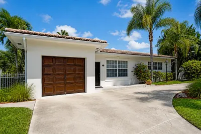 2031 Pleasant Drive 1