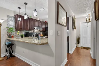 2122 NE 44th Street 1