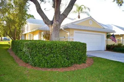 2410 SW Foxpoint Trail 1