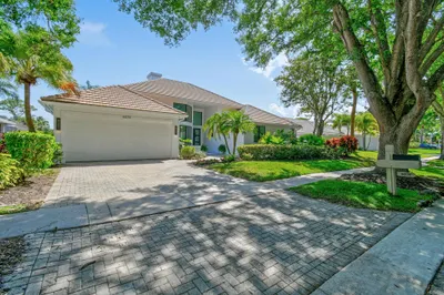 6079 Winding Lake Drive 1