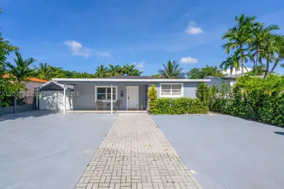 801 NW 17th Ct 1