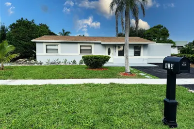 513 NW 3rd Way 1
