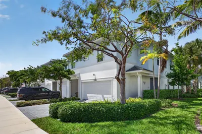 1835 Sandpiper Pointe Place 1