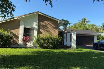 11905 Sailboat Dr 1
