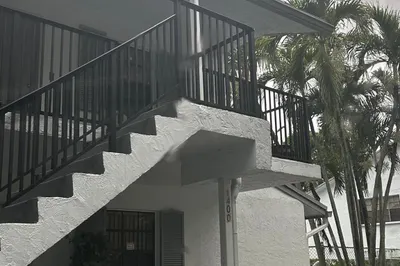 1400 NW 45th Street #B8 1