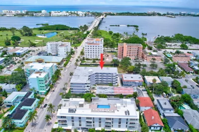 1 S Lakeside Drive #B2 1