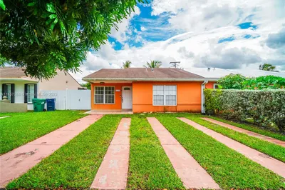 8354 SW 10th Ter #113 1