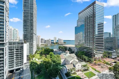 500 Brickell Ave #1701 1