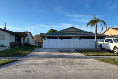 3211 SW 1st Street 1