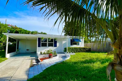 1481 NE 27th Street 1