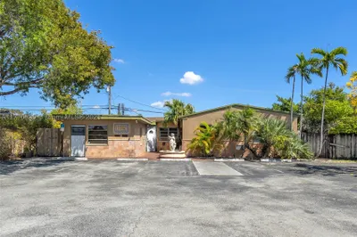 1225 SW 87th Ave 1