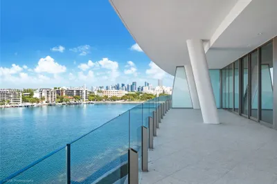 5 Grove Isle Dr. #S503 1