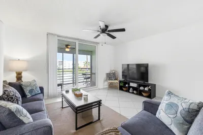 1024 SE 5th Avenue #202 1