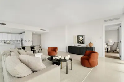 527 Orton Ave #902 1