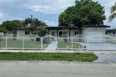 17330 NW 46th Ave 1
