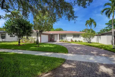 14375 Lake Candlewood Ct 1