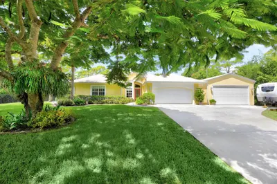 1110 SW Blue Water Way 1