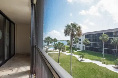 2424 N FEDERAL Highway #309 1