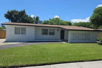 920 NE 50th Street 1