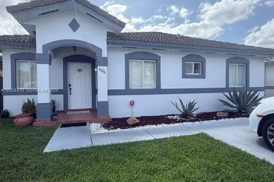 4636 SW 164th Pl 0 1