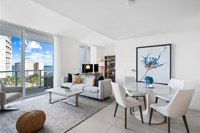 401 N BIRCH Road #1016 1