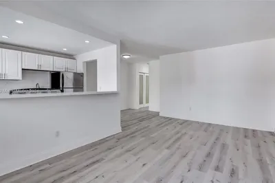 1234 Euclid Ave #8 1