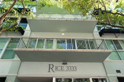 3333 Rice St #202 1
