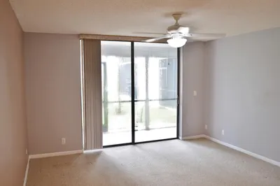 5130 Las Verdes Circle #121 1