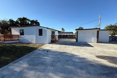 1800 SW 75th Ave Rd 1