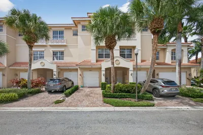 5011 Vine Cliff Way W 1