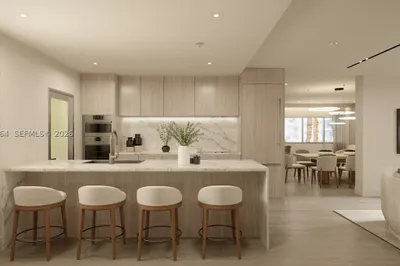 250 Collins Ave #201 1