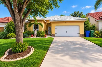2465 Kimmie Drive 1