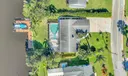 622 SW Pine Tree Lane Photo