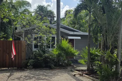 540 SW 14th Avenue 1