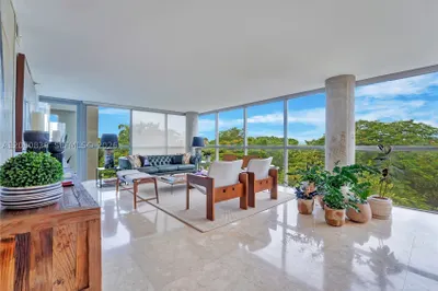 2025 Brickell Ave #706 1