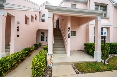 602 Muirfield Court #602E 1