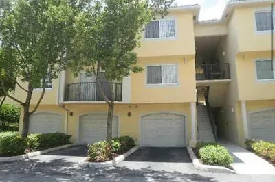 500 Crestwood Court N #517 1